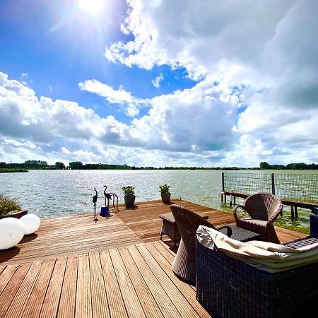 Ferienhaus Mit Wundervollem Seeblick Ferienpark Vislust Ijsselmeer Wervershoof Luaran gambar
