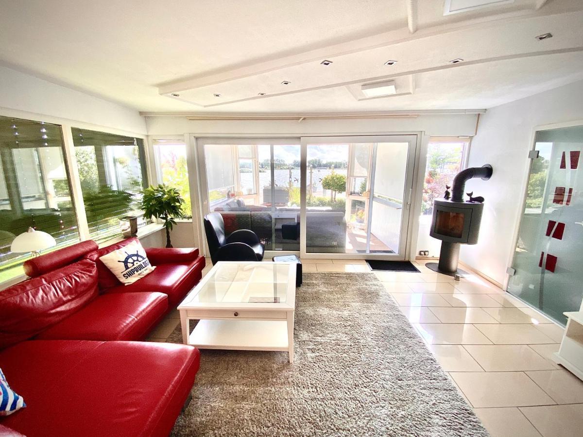Ferienhaus Mit Wundervollem Seeblick Ferienpark Vislust Ijsselmeer Wervershoof Luaran gambar